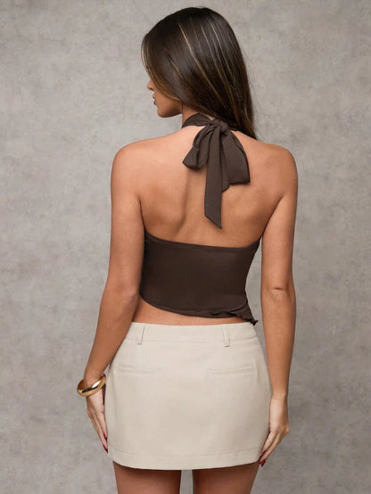 YENKYE | TANK TOP ASYMÉTRIQUE À BOUCLE MÉTALLIQUE