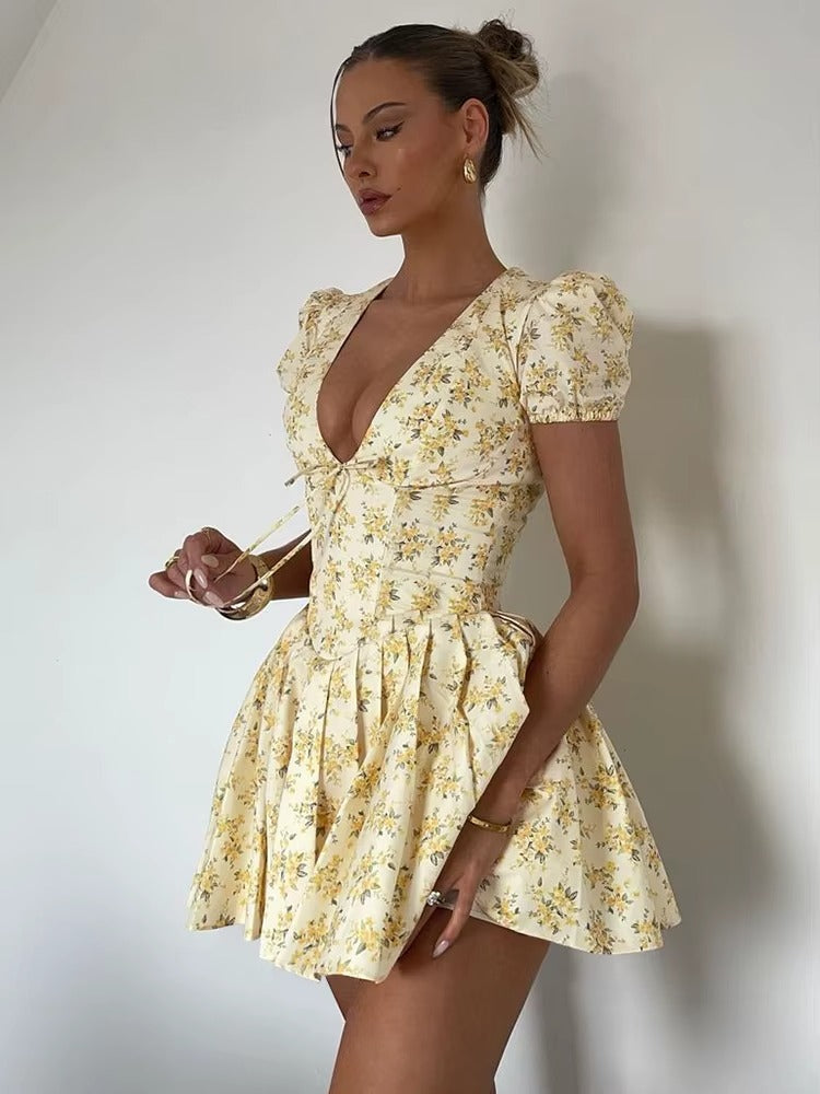 CLÉMENCE | ROBE NOBLE À CEINTURE ET DÉCOLLETÉ PROFOND